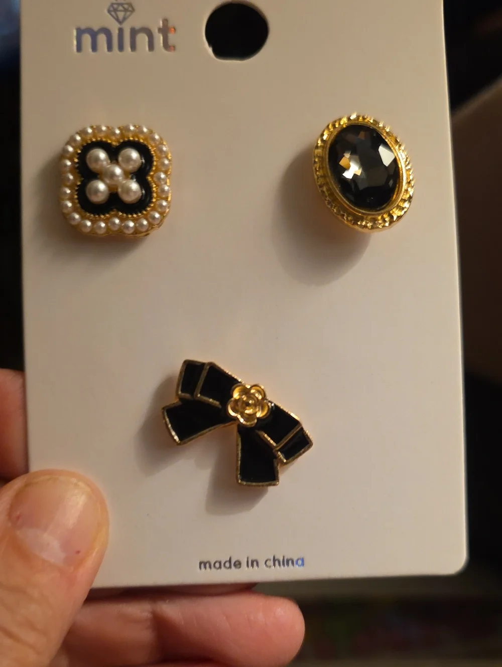 Mint Black & Gold Pearl Accent Brooch Set
